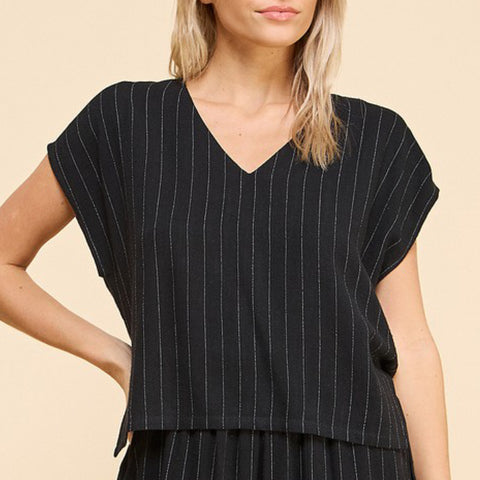 Noa Buttoned Notch Neck Ribbed Crop Top