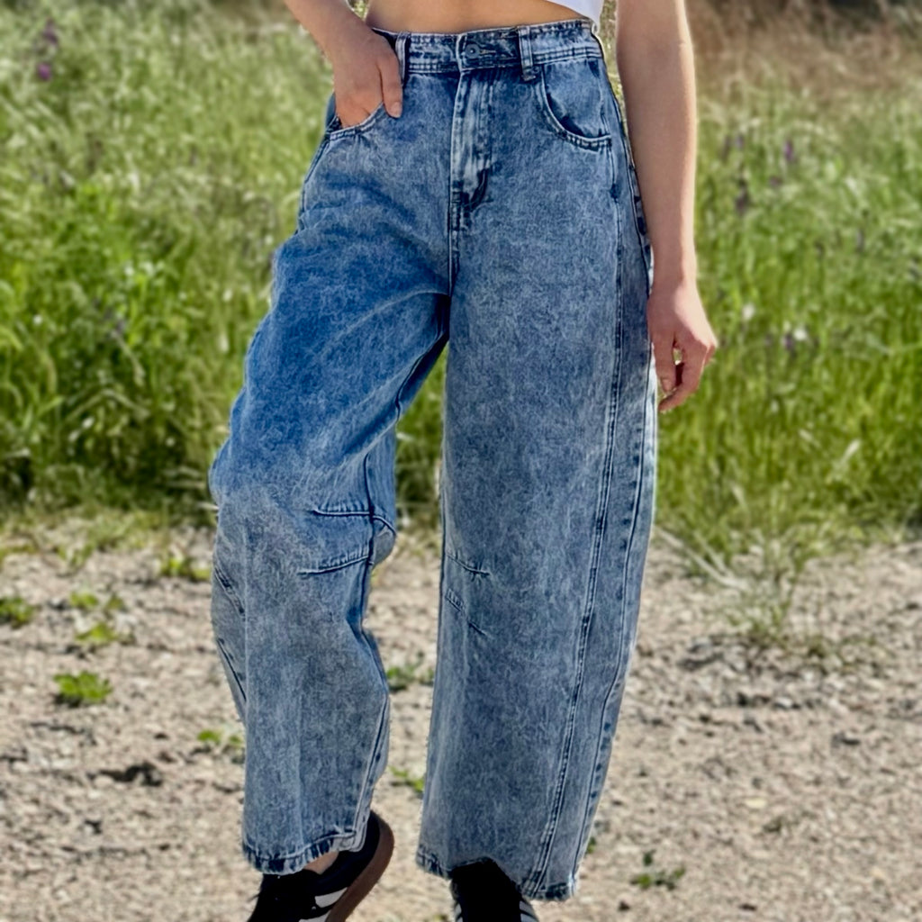 Take It Easy Barrel Jeans