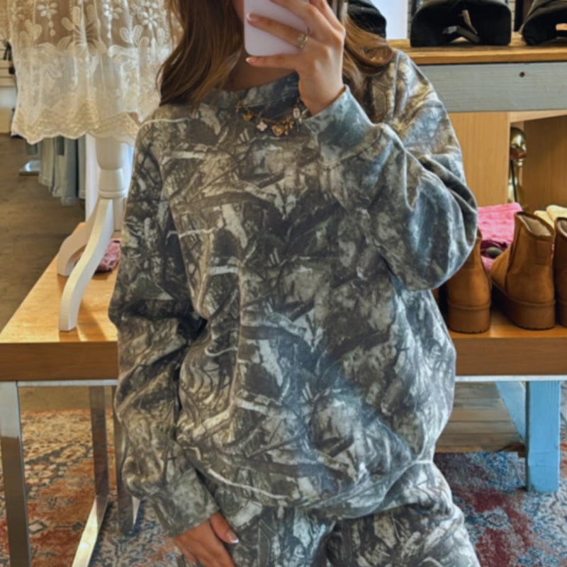 Wink Exclusive Camo Crew Neck Sweatshirt