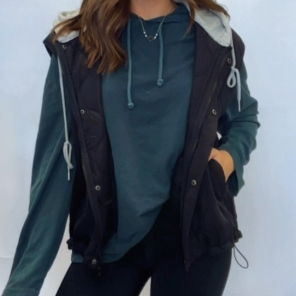 Ali Vest With Hood Black