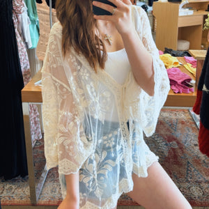 Simple Steps Floral Lace Kimono