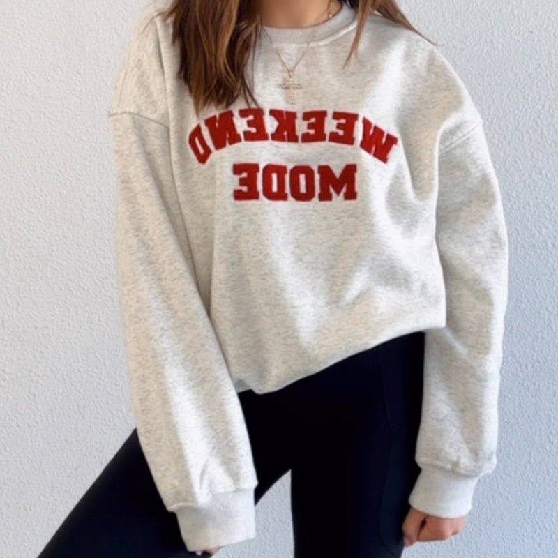 Weekend Mode Crew Neck Fleece Lined Sweatshirt