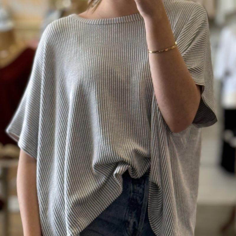 Lovely Day’s Oversized Ribbed Top